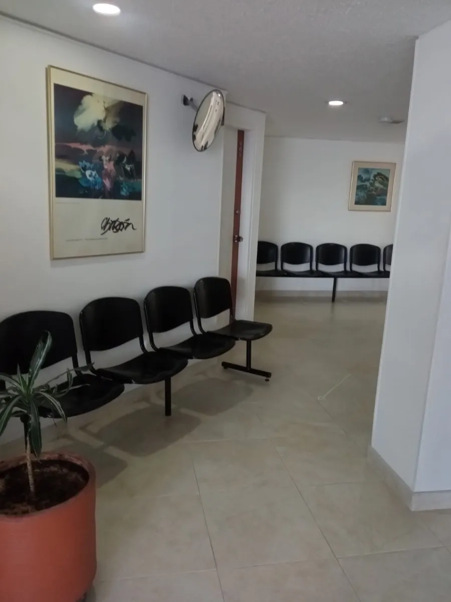Cra. 8 #49-25, Chapinero, Bogotá, Colombia 4